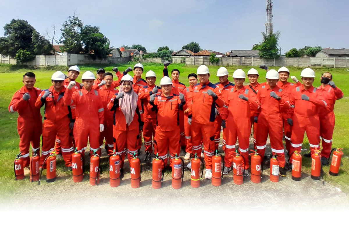 Sinarmonas Industries Sukses Menggelar Training Penanggulangan Kebakaran Kelas D 